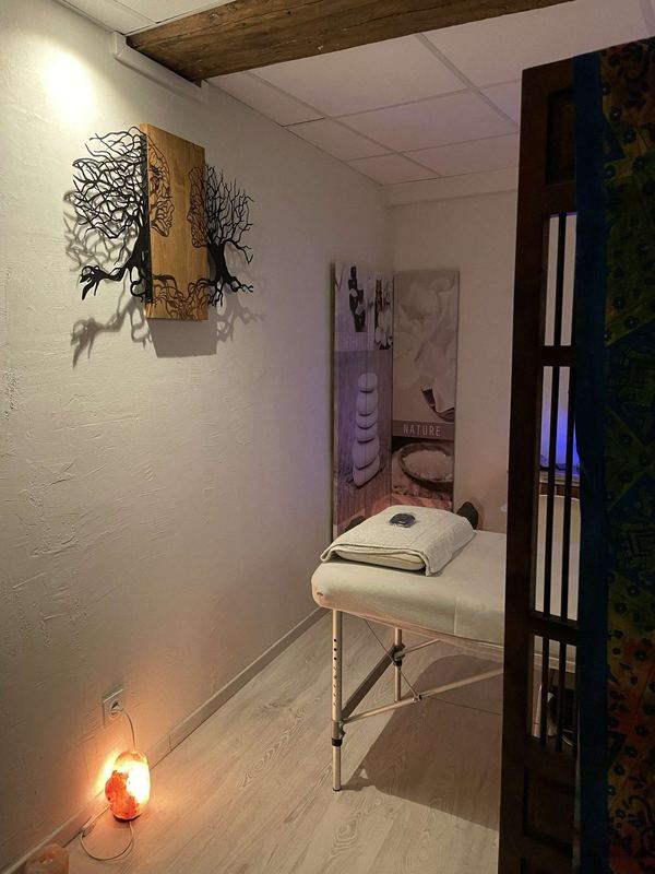 La cabine de soins, 1 rue du Bourg à Autun